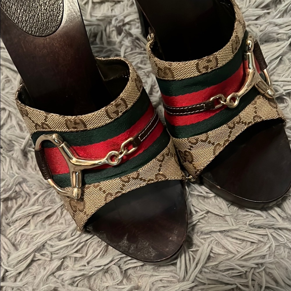 Gucci Red and Green Mules with Flat Sole and Round Toe - Picture 4 of 4